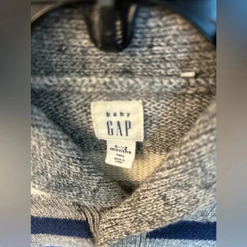 Baby Gap Boys Gray Blue Ombré Striped Cardigan Sweater Size 6-12 Months